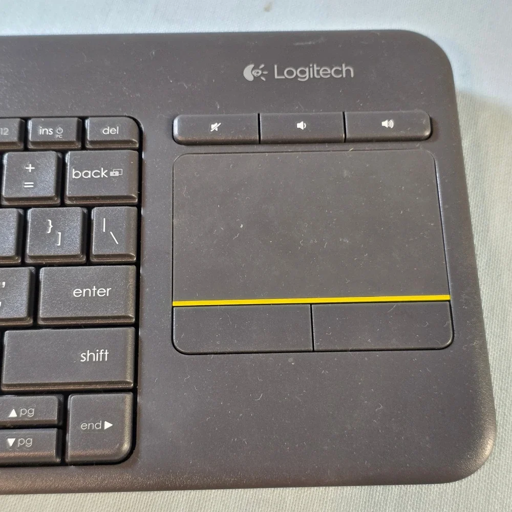 Logitech K400 Plus Wireless Touch Keyboard with Built-In Touchpad Dark Gray